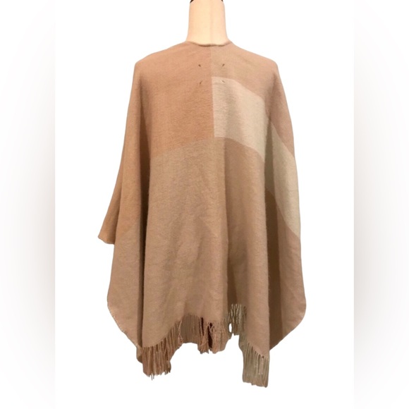 Soia & Kyo Blanket Wrap Poncho Earth Tones Colorblock One Size Fits Most - Picture 4 of 12